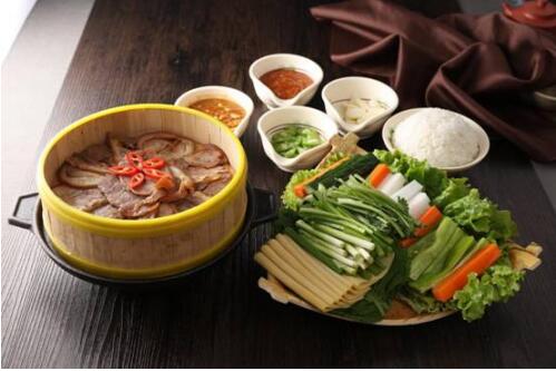 七八冷面不斷創新研制不同風味的延邊朝鮮族美食產品
